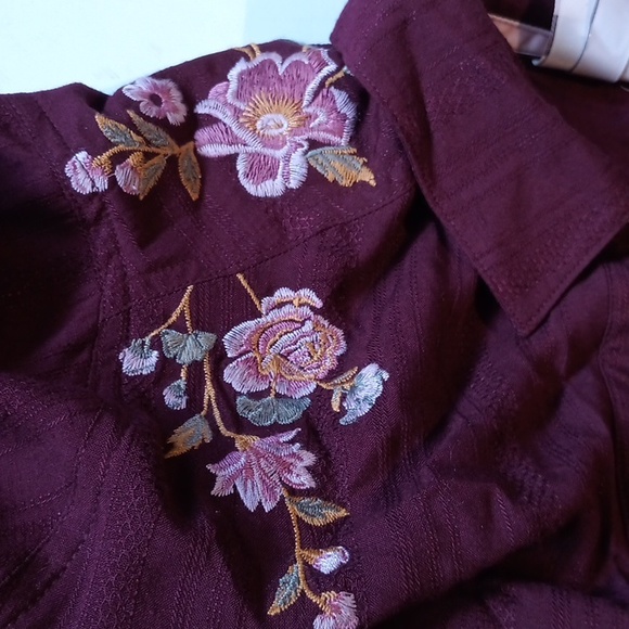 Sz L Know Rose Embroidered Rose Long Sleeve Button Linen Blend Top - Picture 8 of 15